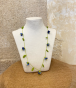 Collier fleurs en crochet Couleur : Bleu/blanc